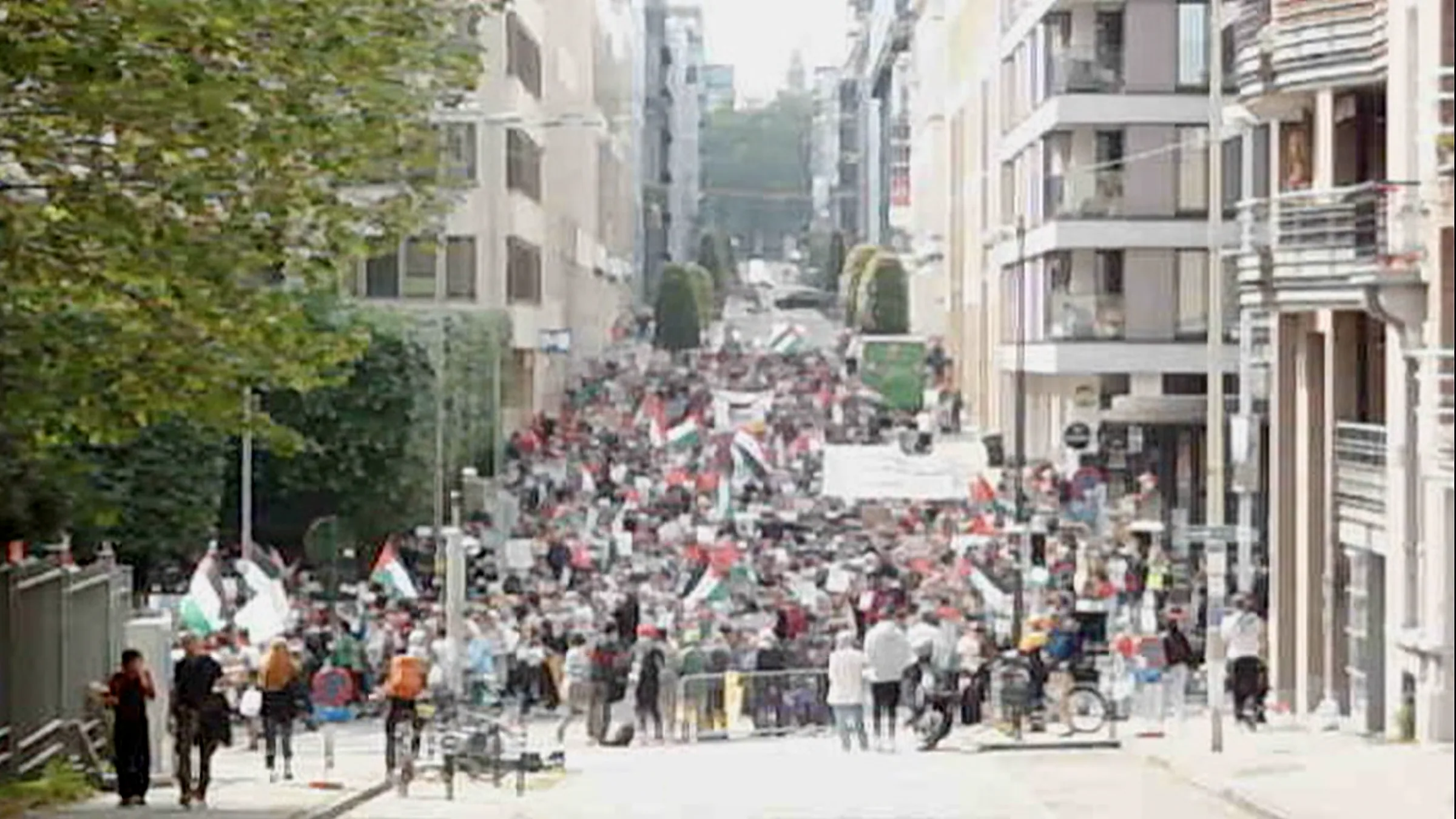 Still from the film Far from Beyrouth by Mon Dewulf